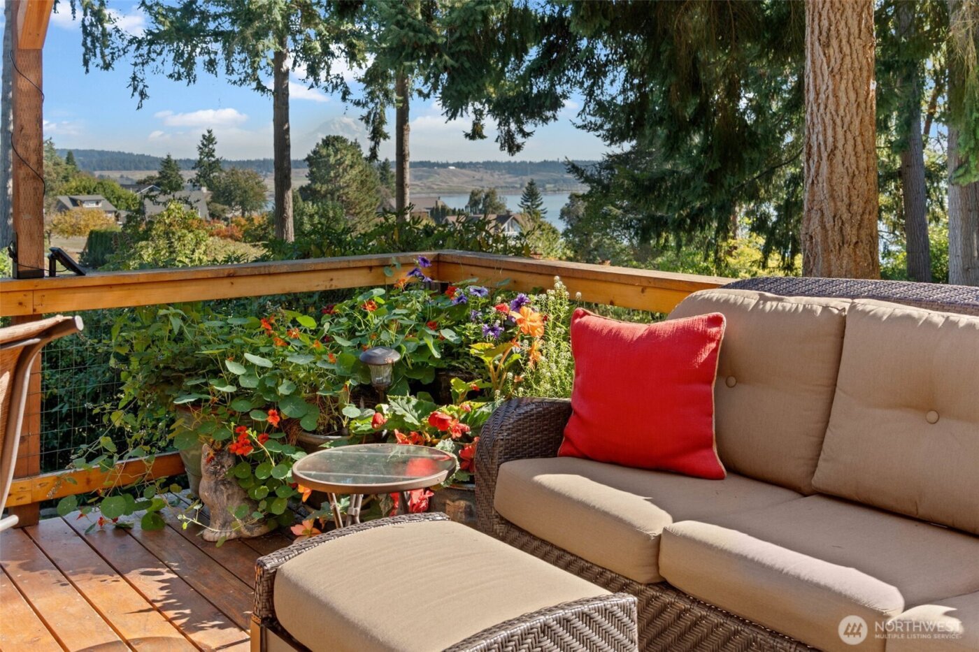 1130 Queets Drive , Fox Island, WA 98333