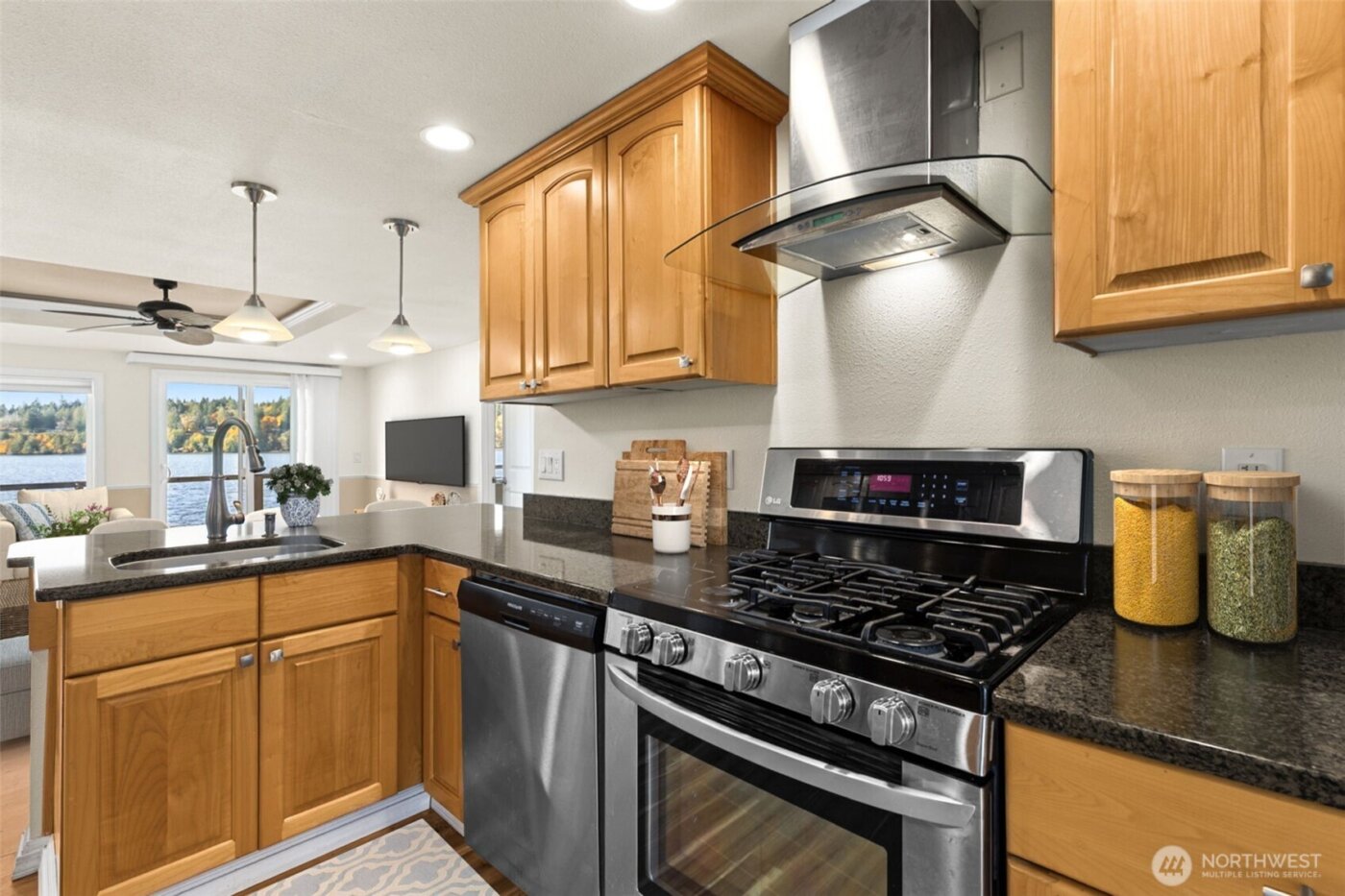 3130 Steamboat Island Road NW, Olympia, WA 98502