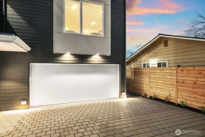 3218 47th Avenue SW, Seattle, WA 98116 - Photo 3