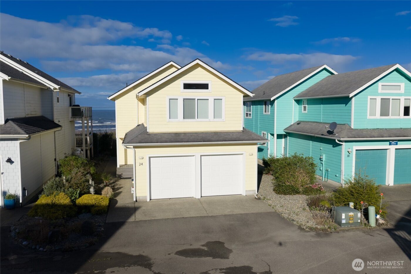24 Duke Lane , Pacific Beach, WA 98571