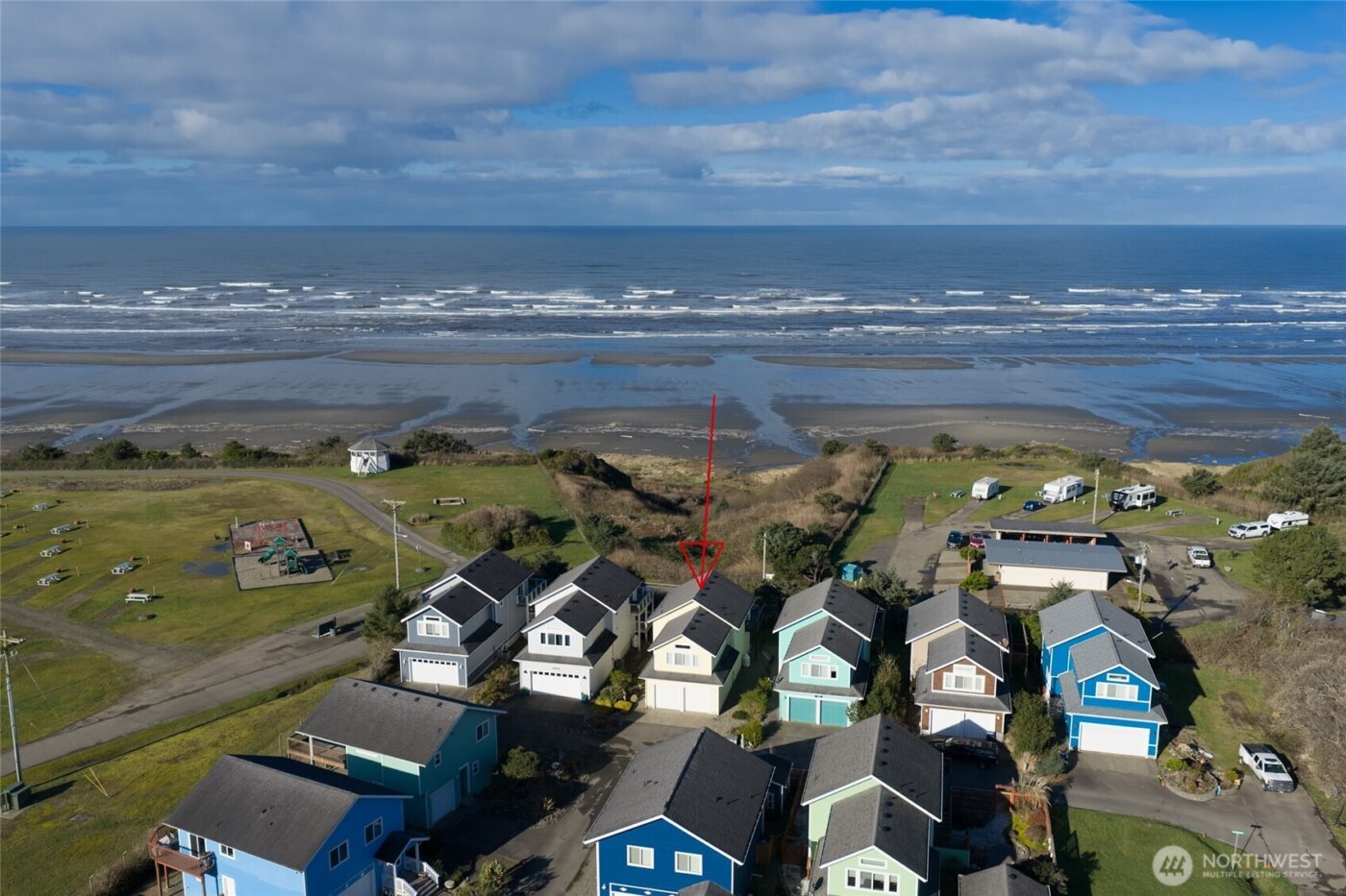 24 Duke Lane , Pacific Beach, WA 98571