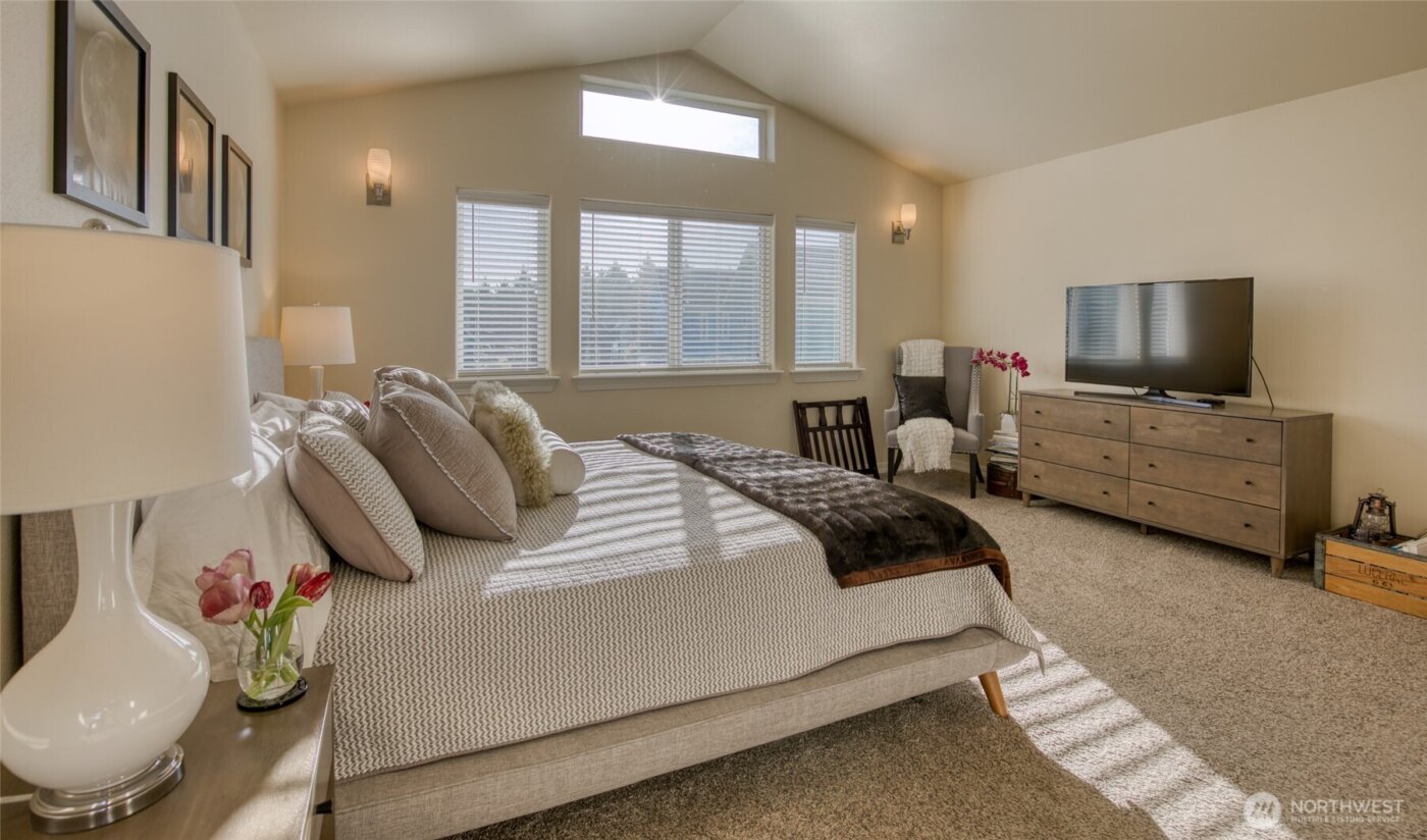 24 Duke Lane , Pacific Beach, WA 98571