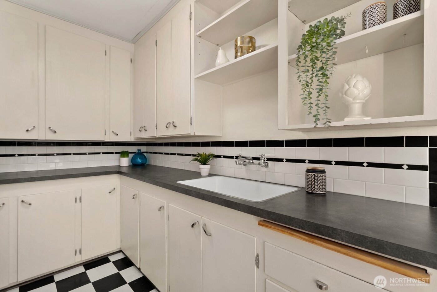 1623 Taylor Avenue N #204, Seattle, WA 98109