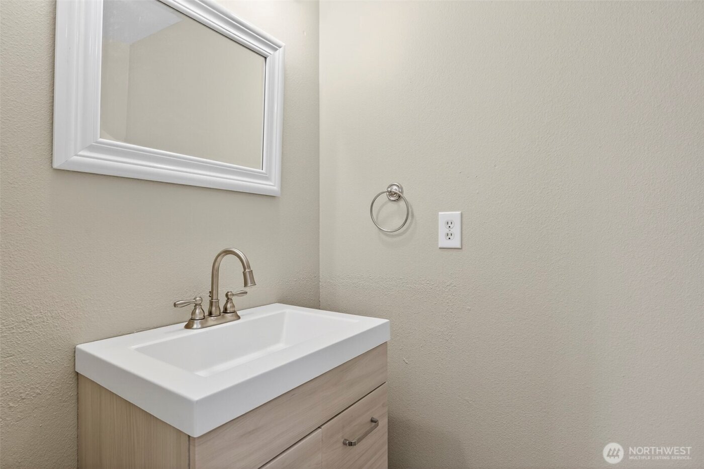 719 NW 21st Avenue , Battle Ground, WA 98604