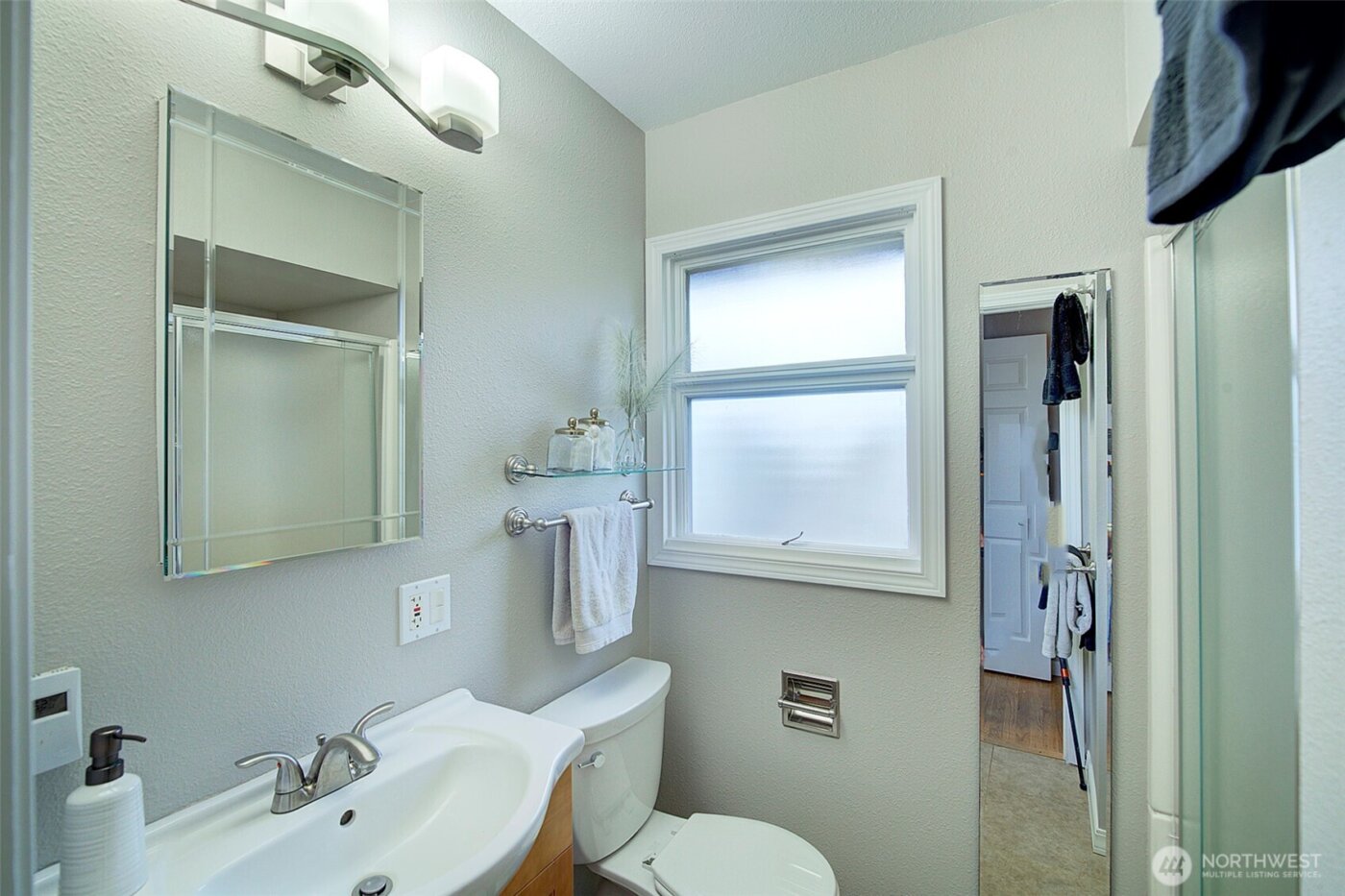 15023 Simonds Road NE, Kenmore, WA 98028