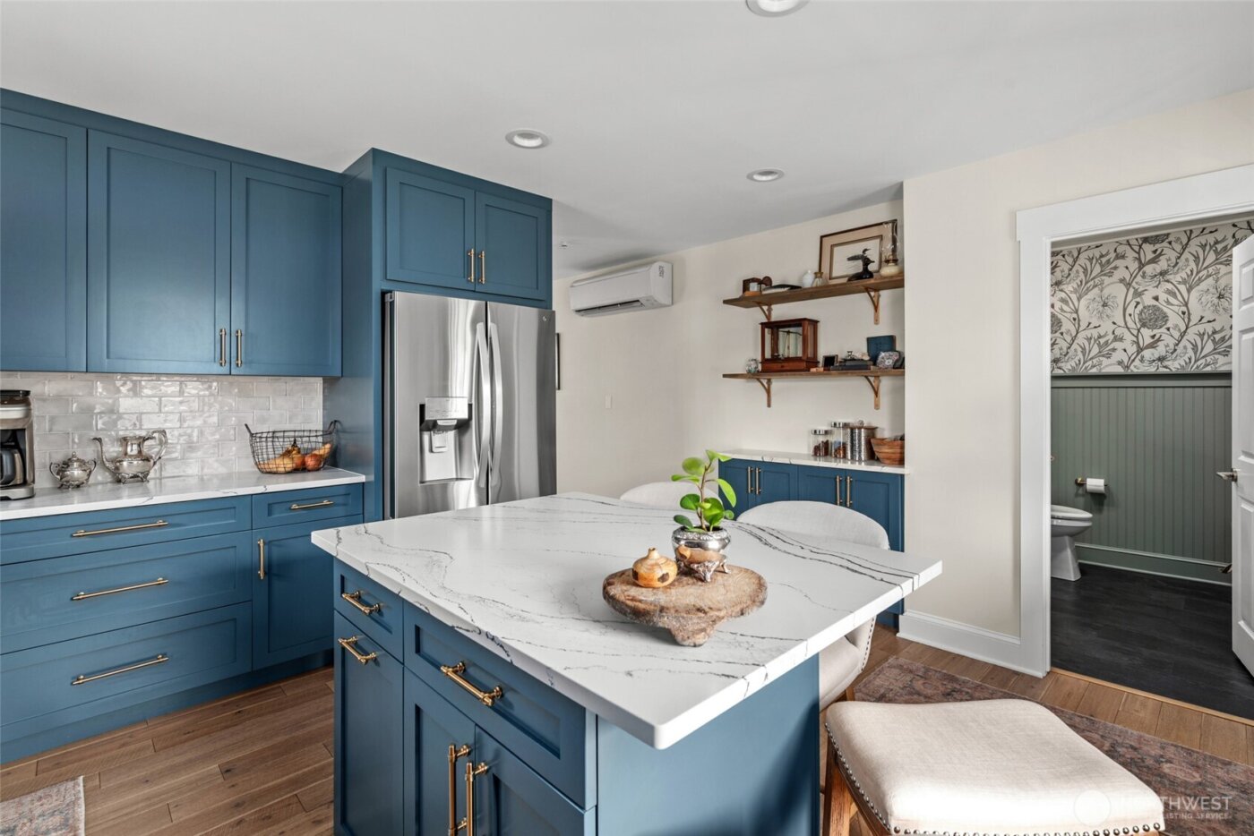 705 NE Haller Street , Coupeville, WA 98239