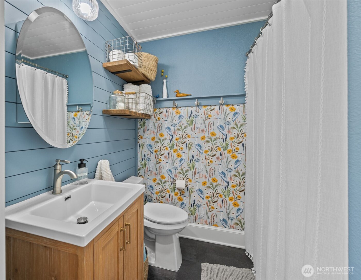 705 NE Haller Street , Coupeville, WA 98239