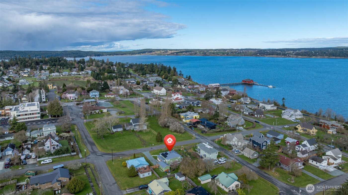 705 NE Haller Street , Coupeville, WA 98239