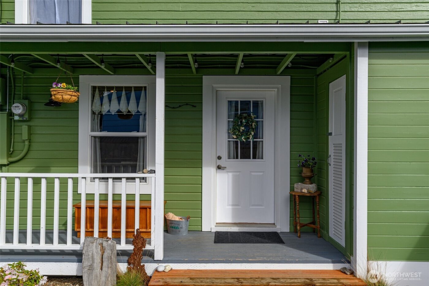 705 NE Haller Street , Coupeville, WA 98239