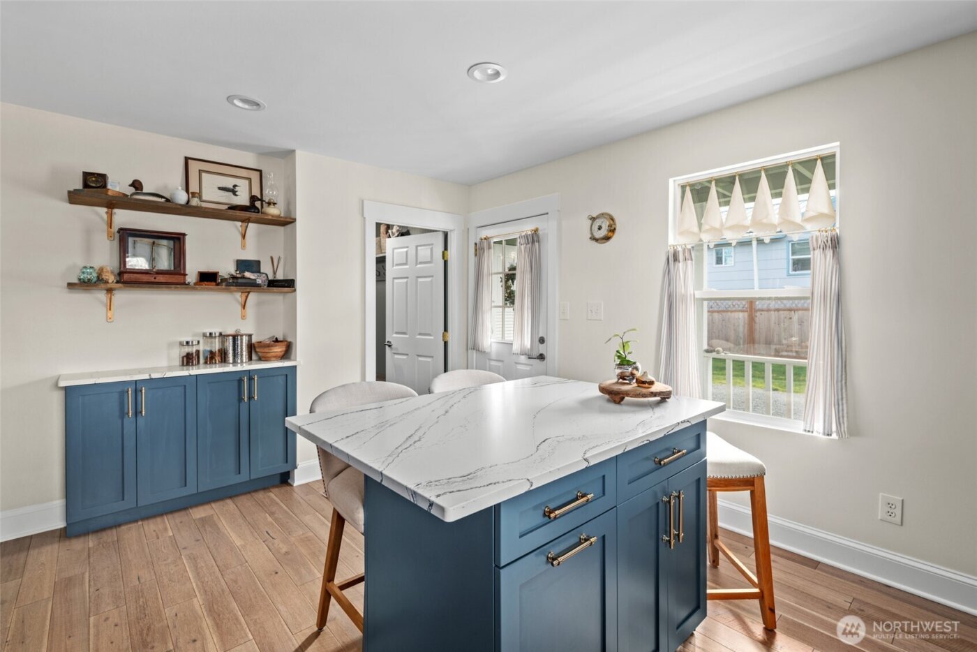 705 NE Haller Street , Coupeville, WA 98239