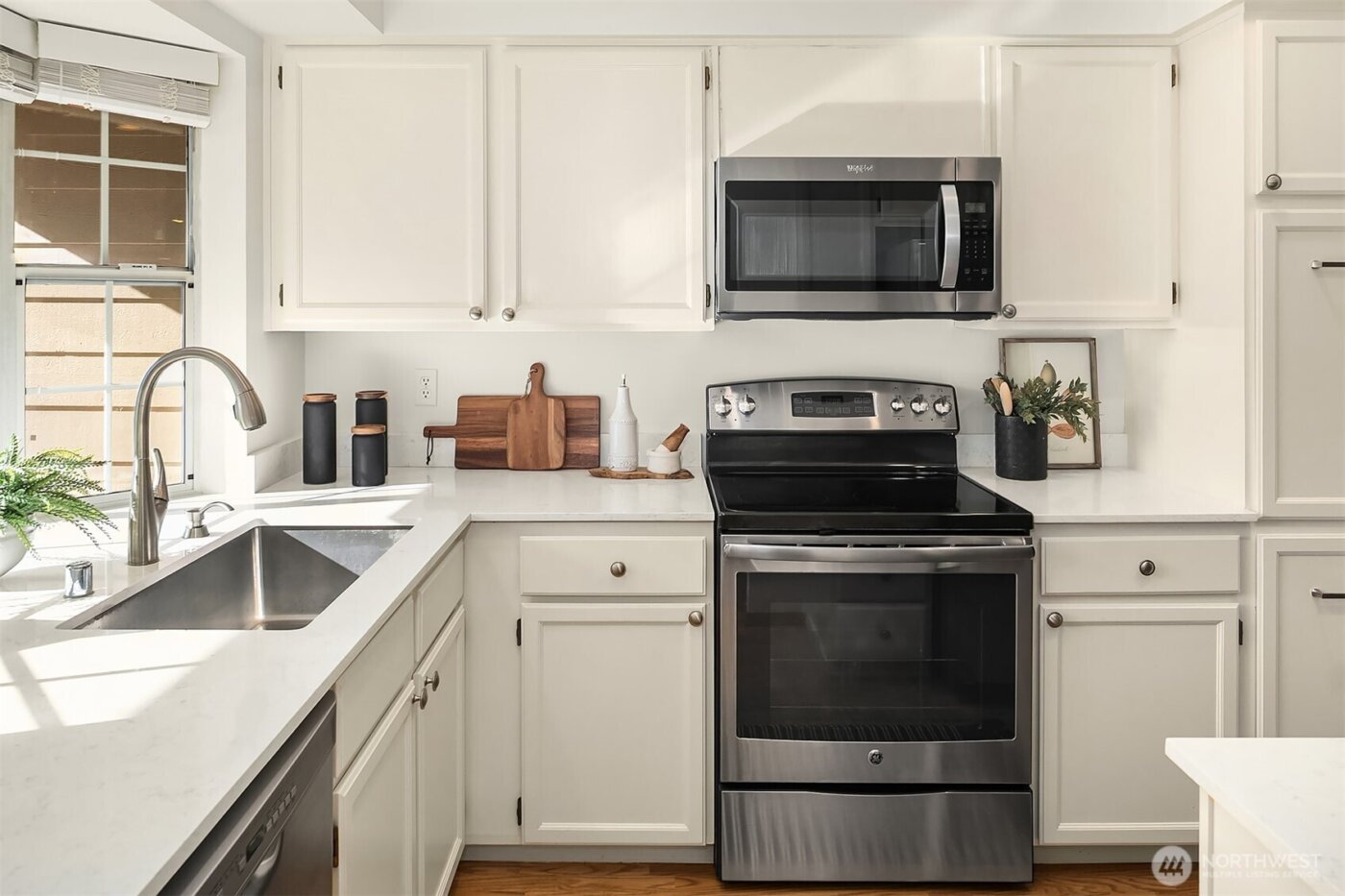 13726 NE 85th Street , Redmond, WA 98052