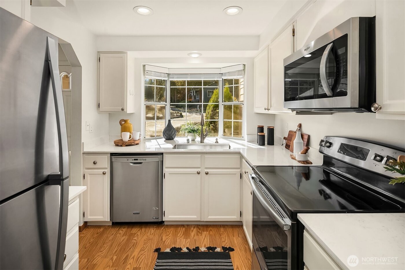 13726 NE 85th Street , Redmond, WA 98052