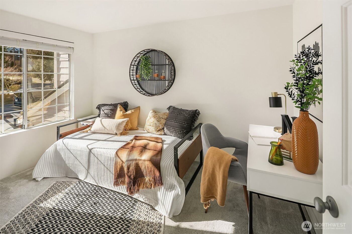 13726 NE 85th Street , Redmond, WA 98052