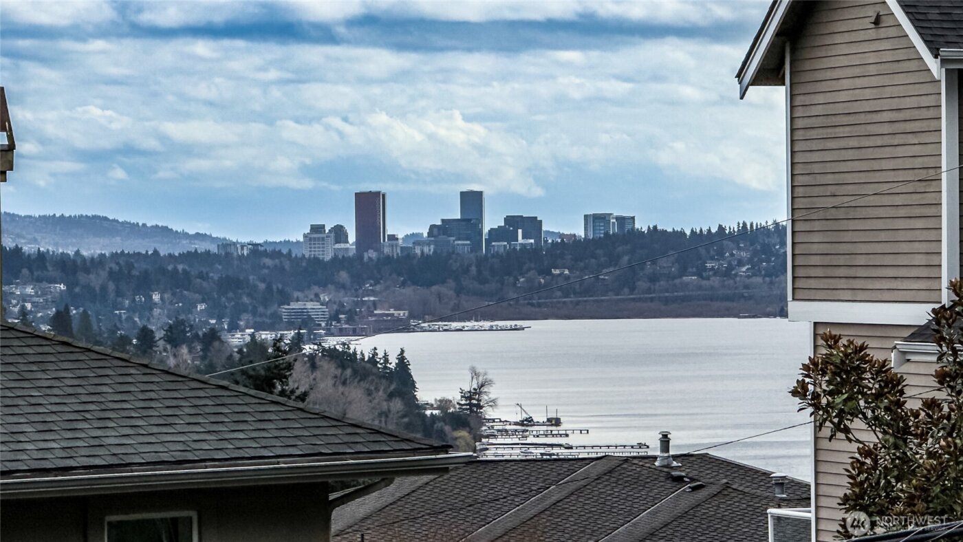 11855 89th Place NE, Kirkland, WA 98034