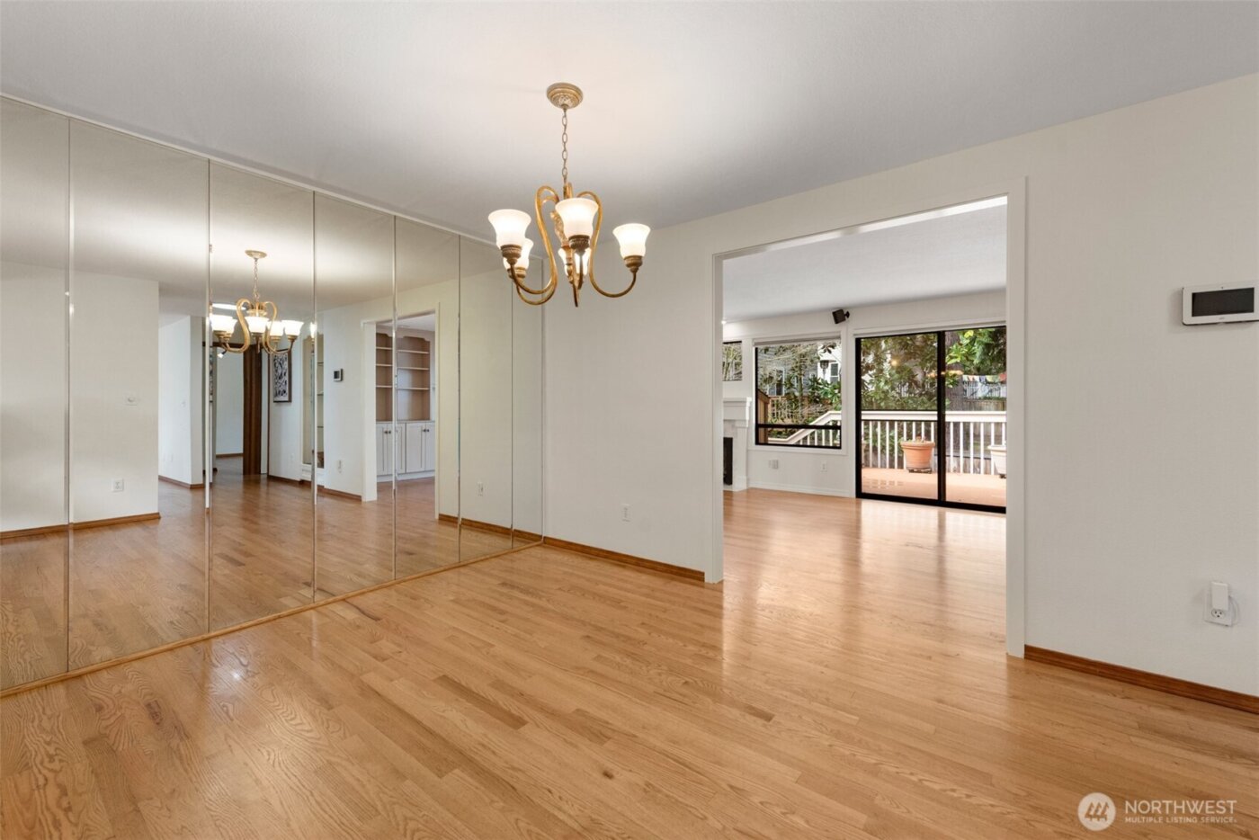 8844 SE 37th Street , Mercer Island, WA 98040