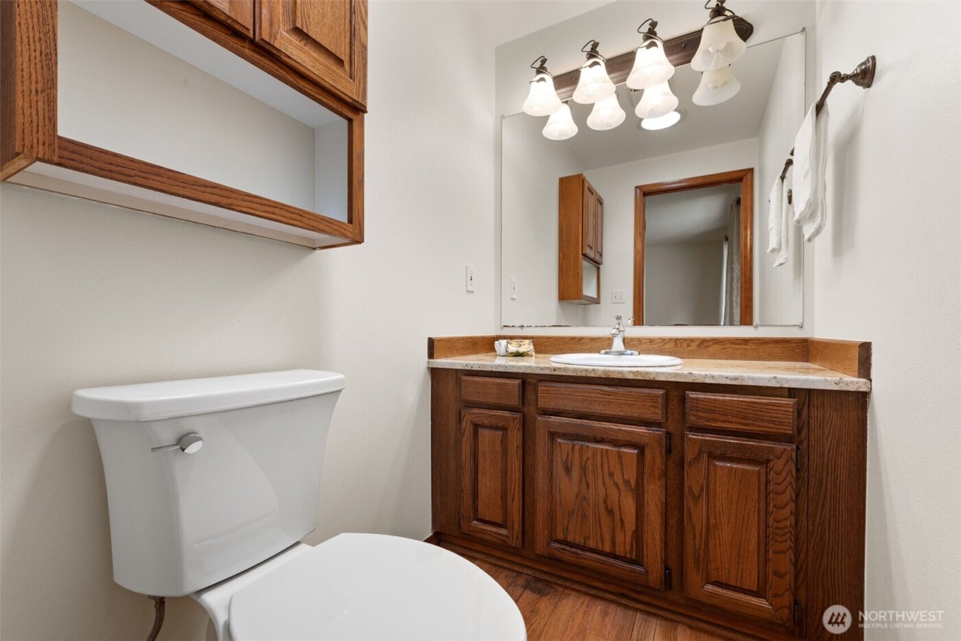 8844 SE 37th Street , Mercer Island, WA 98040