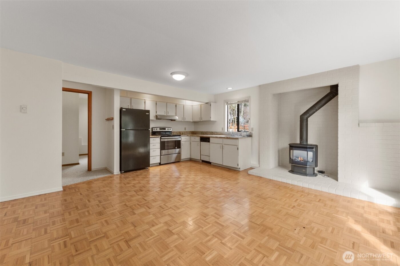 8844 SE 37th Street , Mercer Island, WA 98040