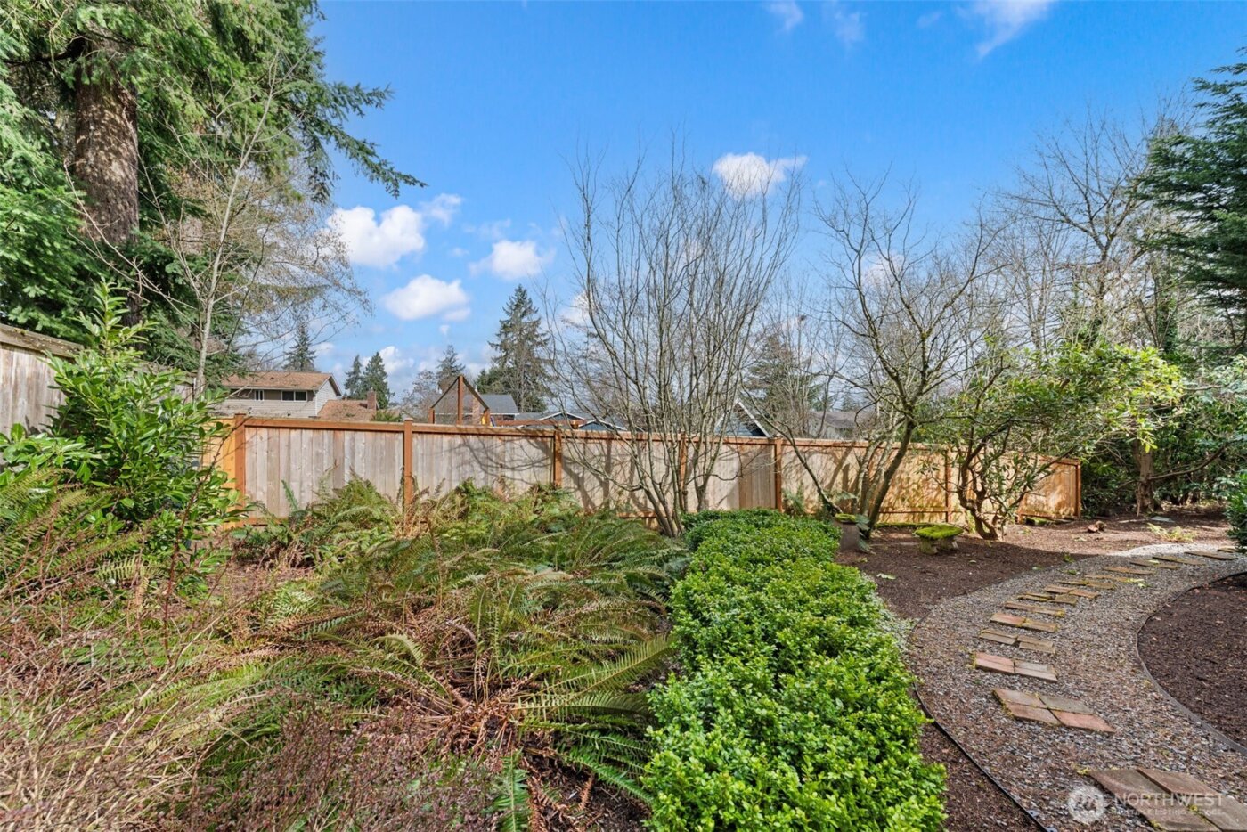 8844 SE 37th Street , Mercer Island, WA 98040