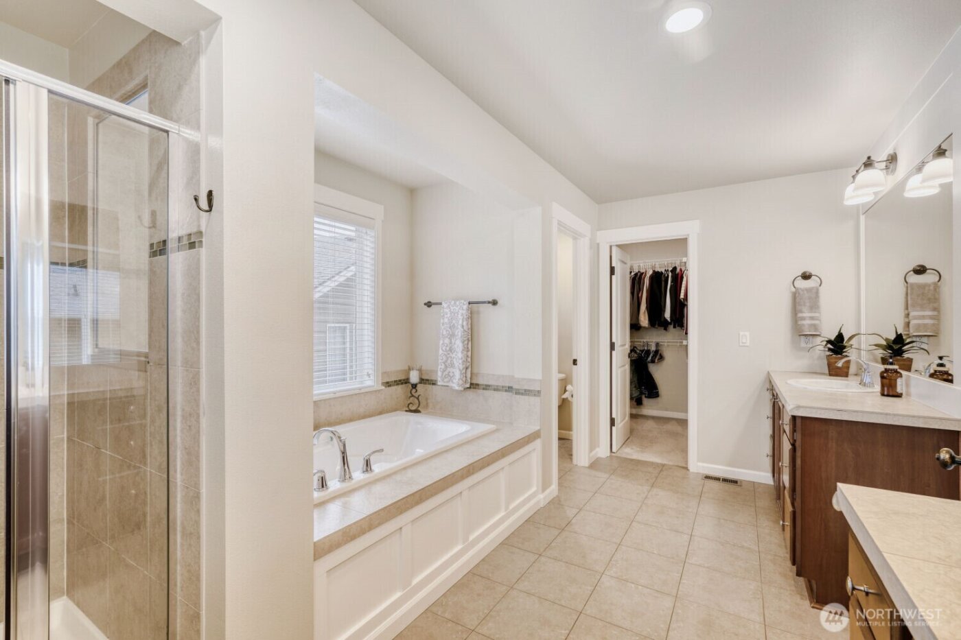 16208 SE 51st Place , Bellevue, WA 98006