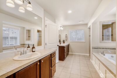 16208 SE 51st Place , Bellevue, WA 98006 - Photo 15