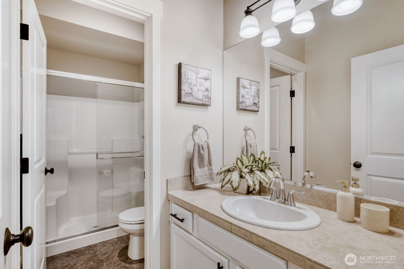 16208 SE 51st Place , Bellevue, WA 98006