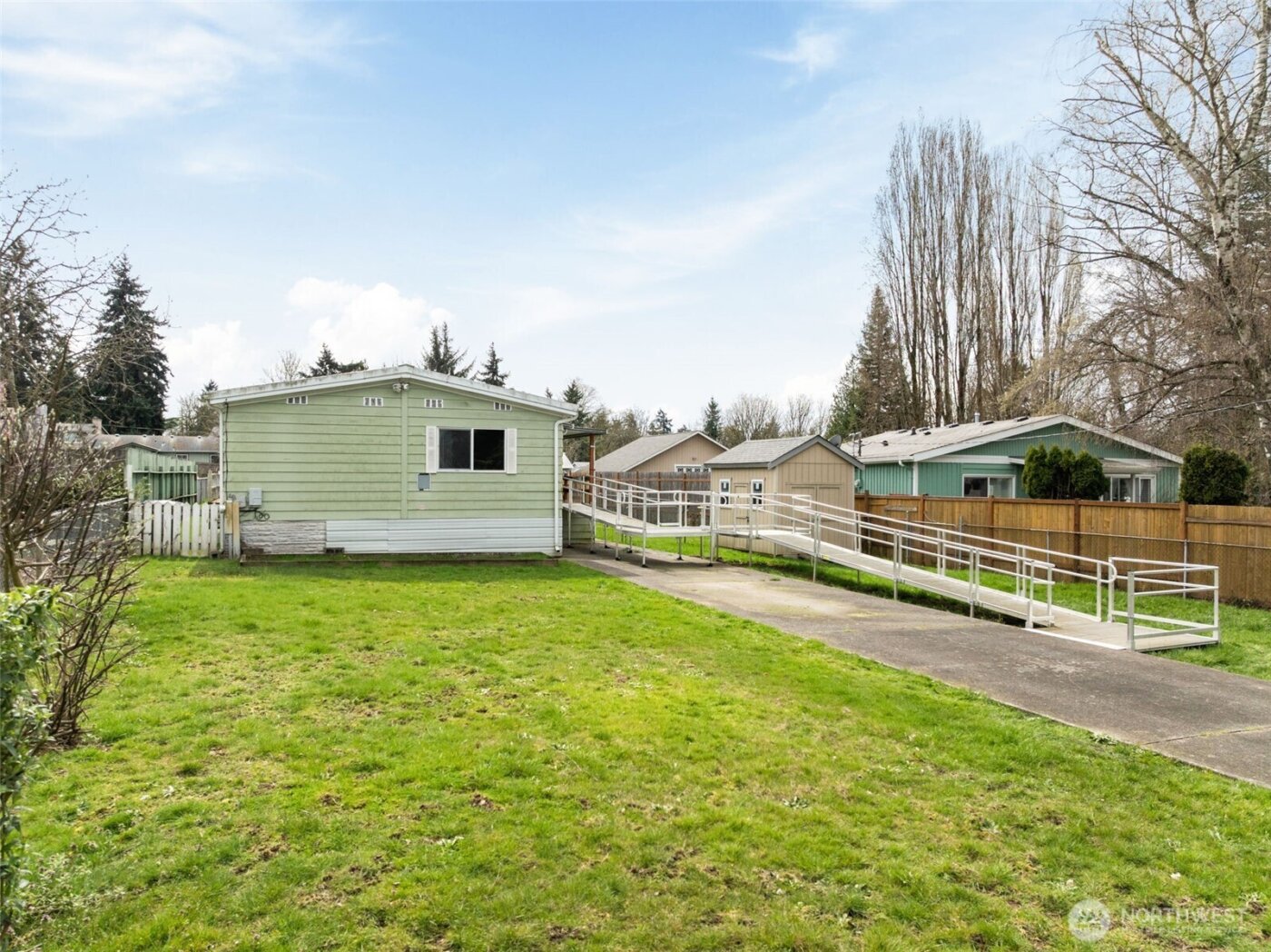 2119 S 252nd Street , Des Moines, WA 98198