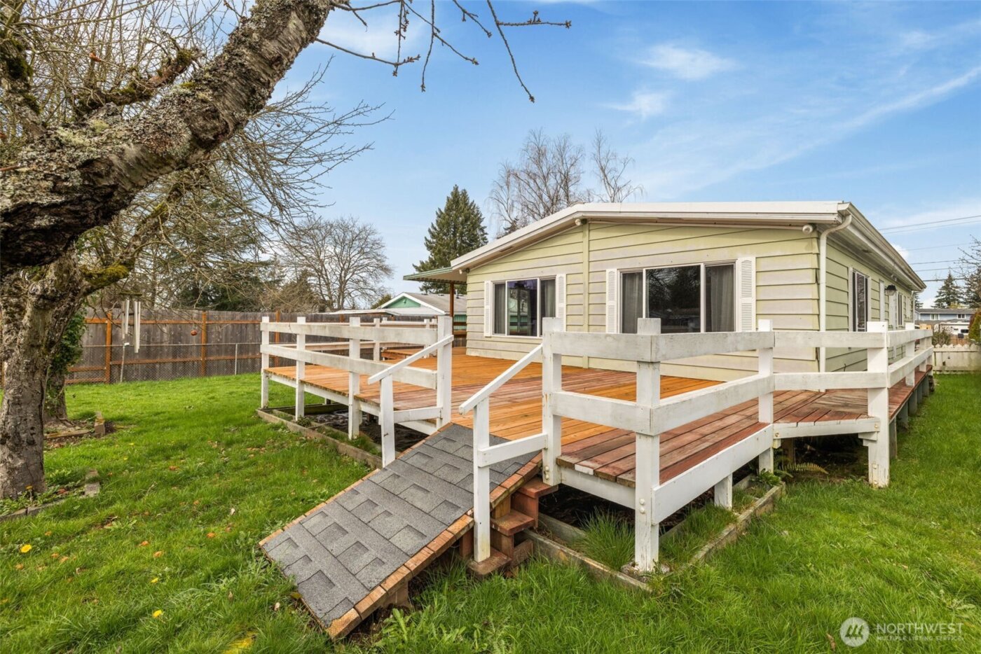 2119 S 252nd Street , Des Moines, WA 98198