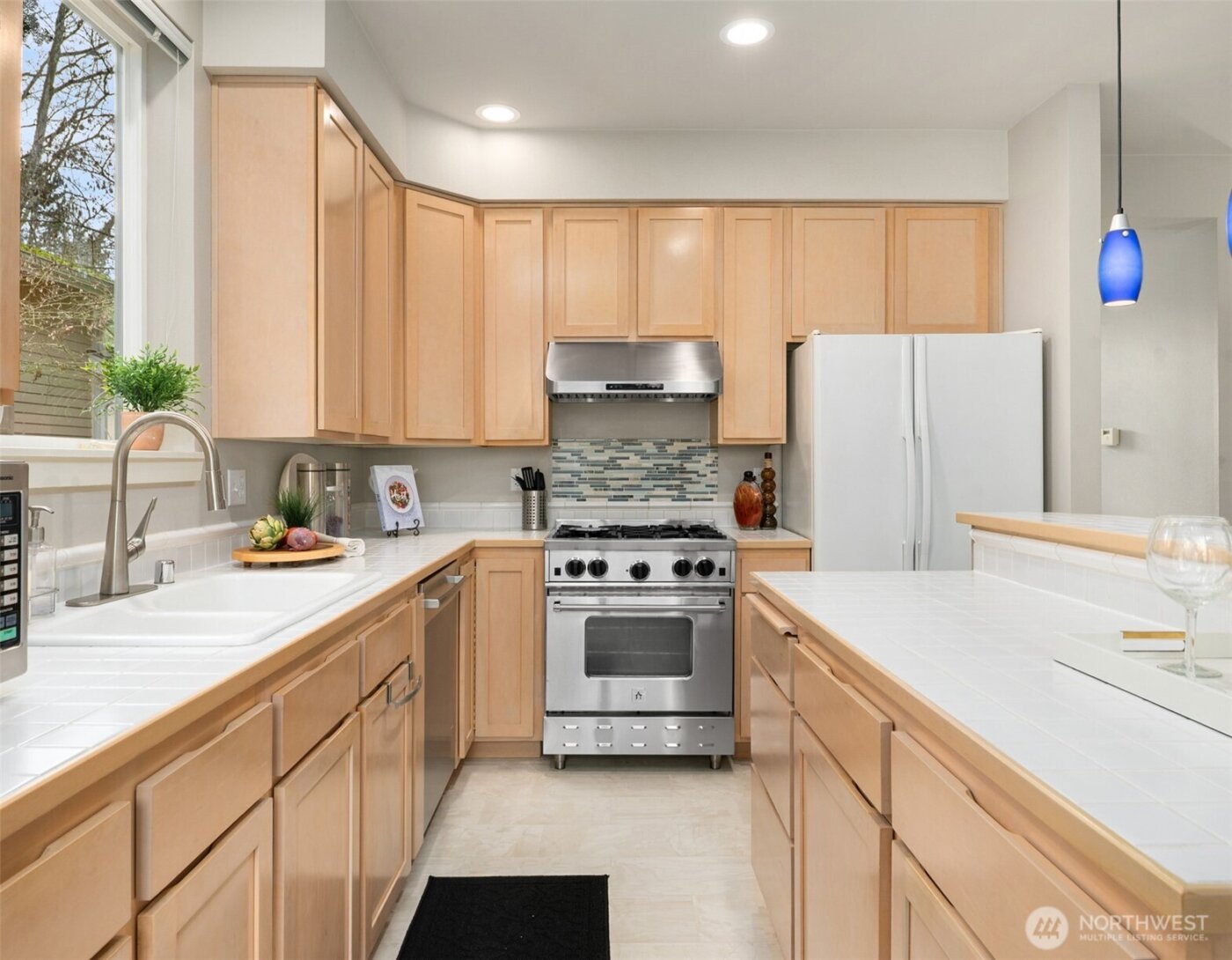 15620 NE 91st Way #B902, Redmond, WA 98052