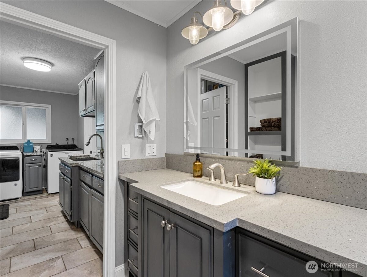 4154 MT Brynion Rd , Kelso, WA 98626