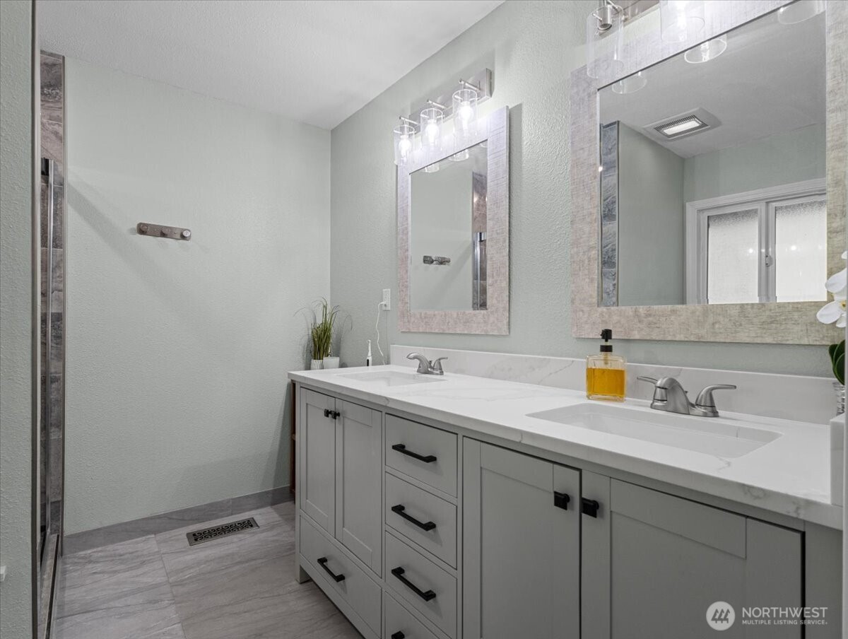 4154 MT Brynion Rd , Kelso, WA 98626