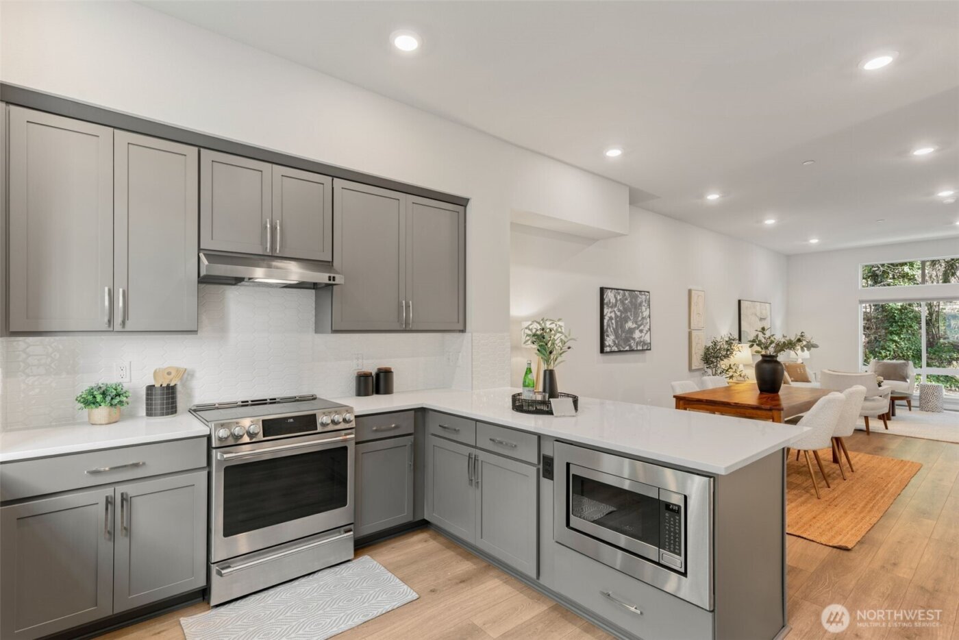 8321 NE 176th Court #104, Kenmore, WA 98028