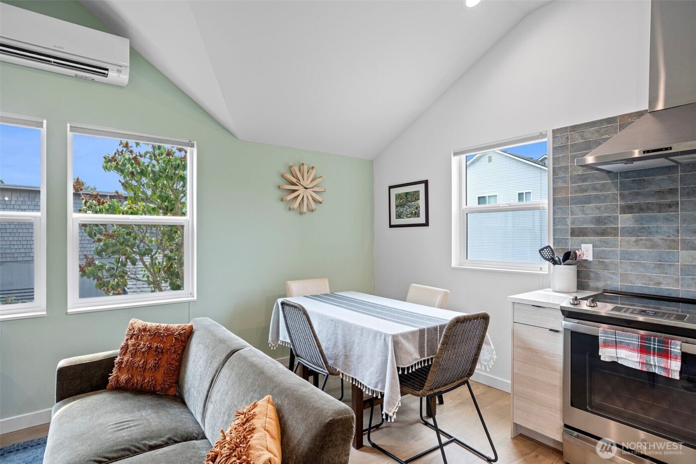 3013 61st Avenue SW, Seattle, WA 98116