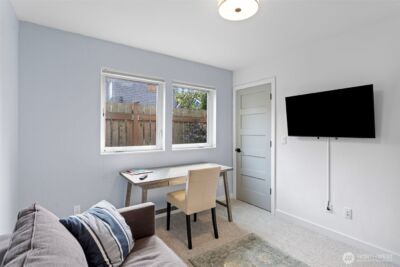 3013 61st Avenue SW, Seattle, WA 98116 - Photo 7