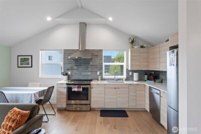 3013 61st Avenue SW, Seattle, WA 98116 - Photo 10