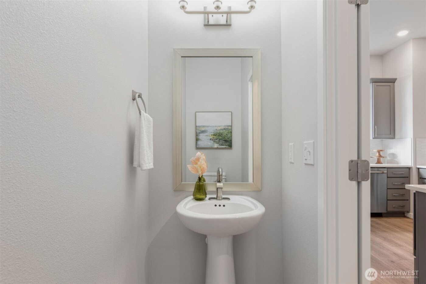 8321 NE 176th Court #104, Kenmore, WA 98028