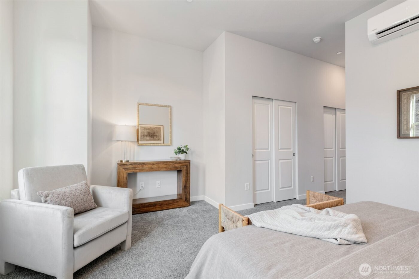 8321 NE 176th Court #104, Kenmore, WA 98028