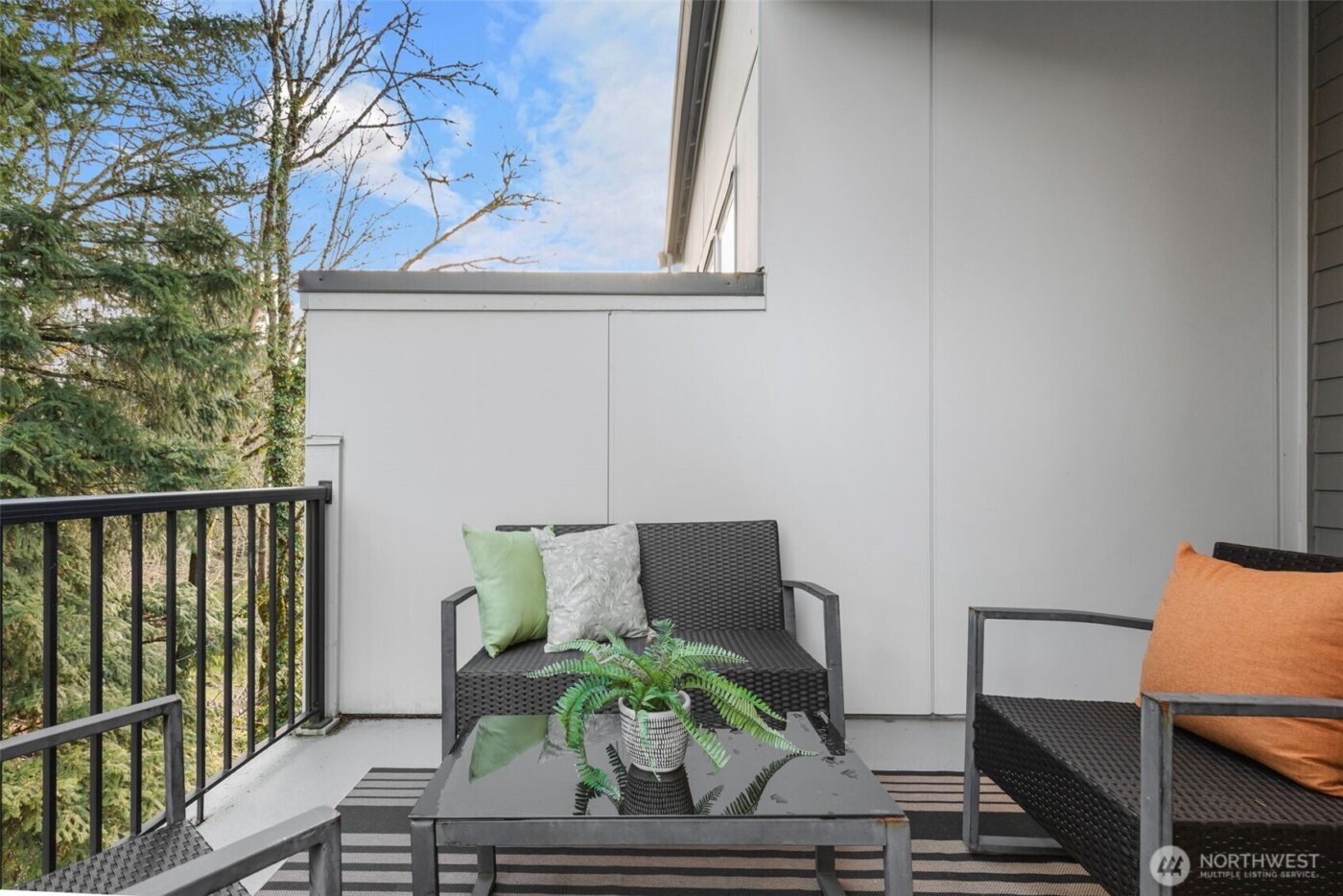 8321 NE 176th Court #104, Kenmore, WA 98028