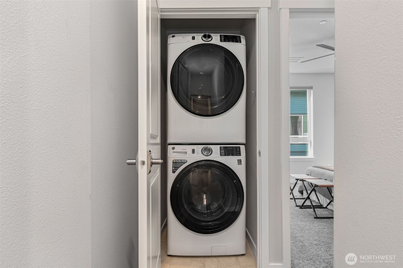 8321 NE 176th Court #104, Kenmore, WA 98028