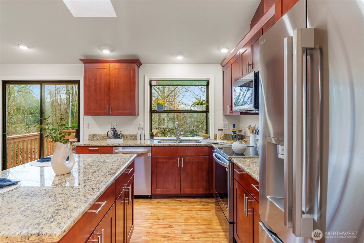 4225 SW 337th Place , Federal Way, WA 98023