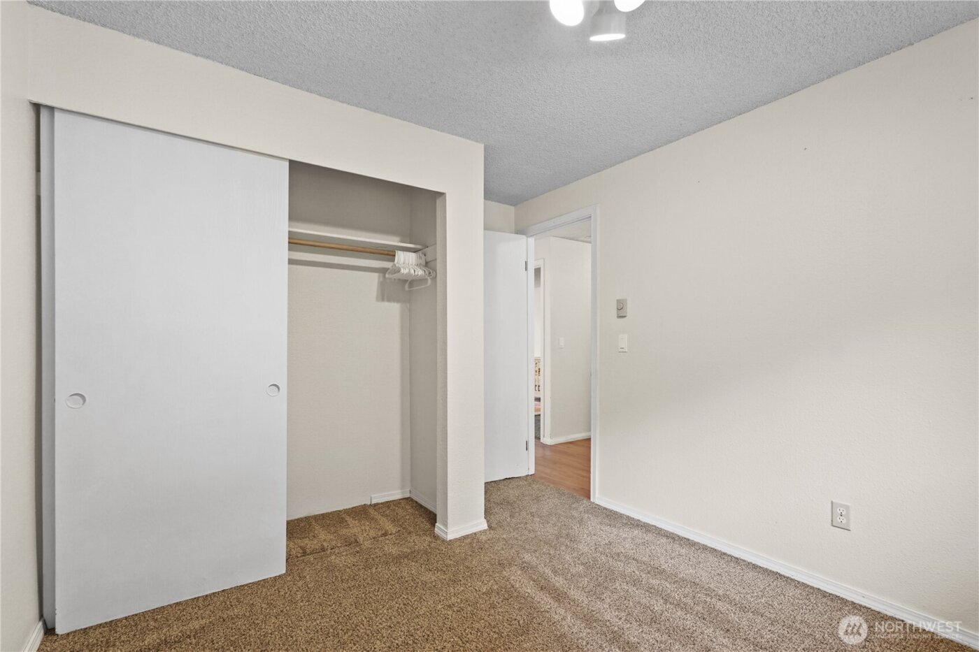 70 E Huckleberry Drive , Grapeview, WA 98546