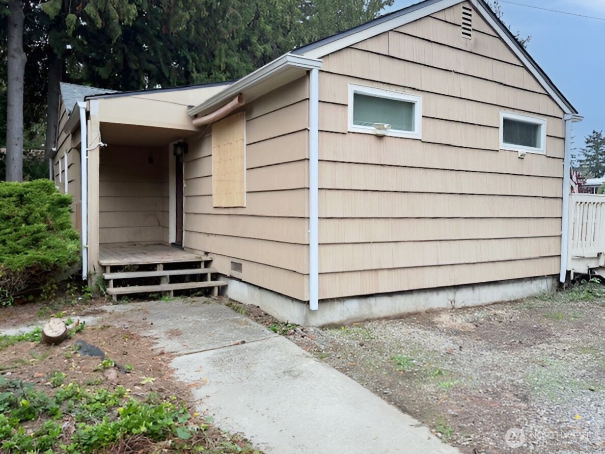 6305 Rest Place NE, Bremerton, WA 98311