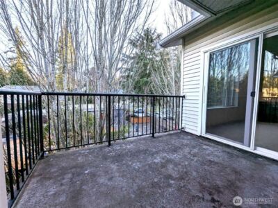 15000 Juanita Drive NE #403, Kenmore, WA 98028 - Photo 12