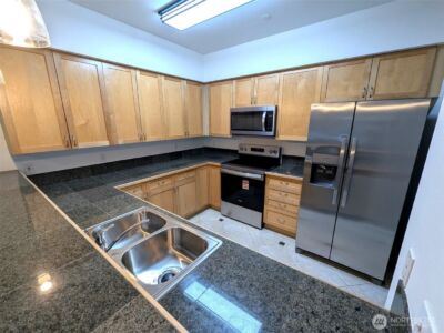 15000 Juanita Drive NE #403, Kenmore, WA 98028 - Photo 14