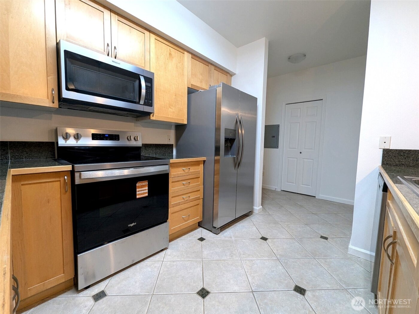 15000 Juanita Drive NE #403, Kenmore, WA 98028