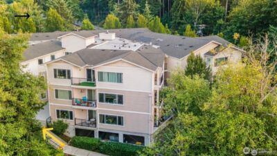15000 Juanita Drive NE #403, Kenmore, WA 98028 - Photo 2