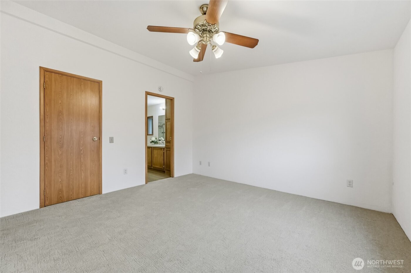 32820 20th Avenue S #55, Federal Way, WA 98003