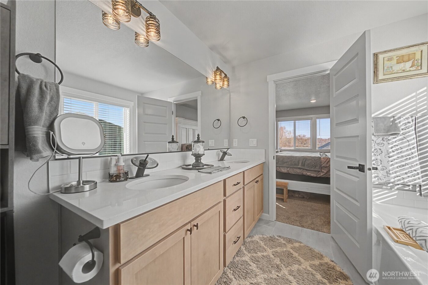 4717 W Thrush Street , Moses Lake, WA 98837