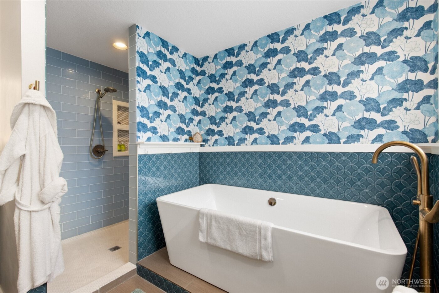 8924 NE 191st Place , Bothell, WA 98011