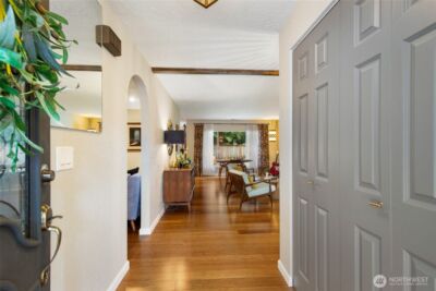 8924 NE 191st Place , Bothell, WA 98011 - Photo 2