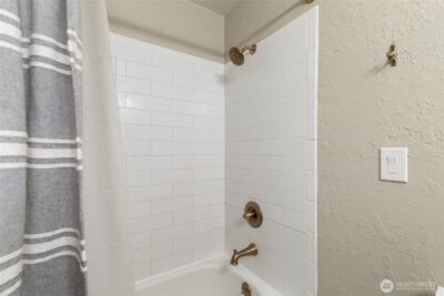 8924 NE 191st Place , Bothell, WA 98011 - Photo 22